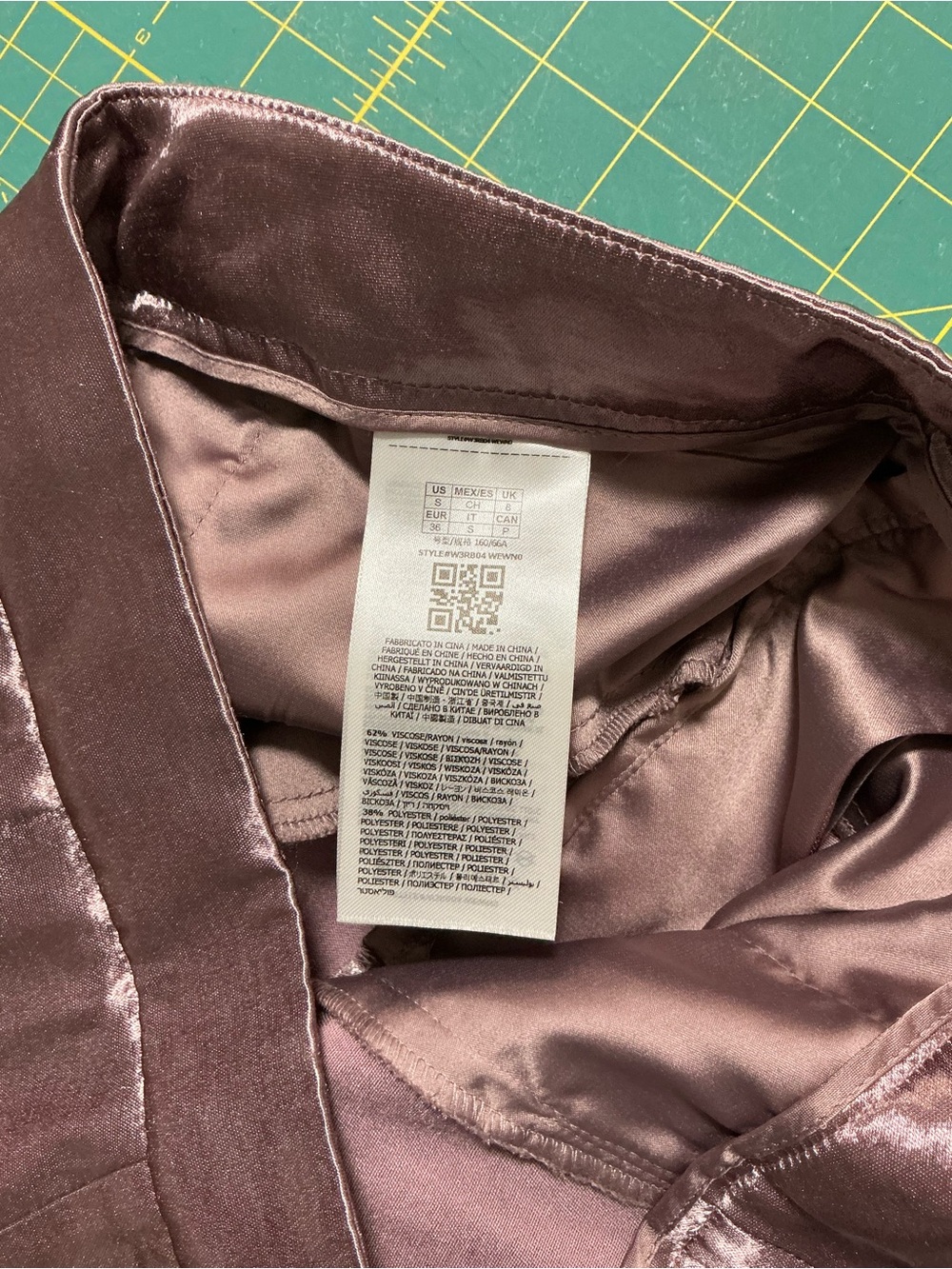 2341 - Guess Metallic Mauve Satin Wide-Leg Pants - Picture 8 of 11